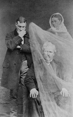 The ghost of a man's wife appears before him, c.1870 (b/w photo) de French School, (19th century)