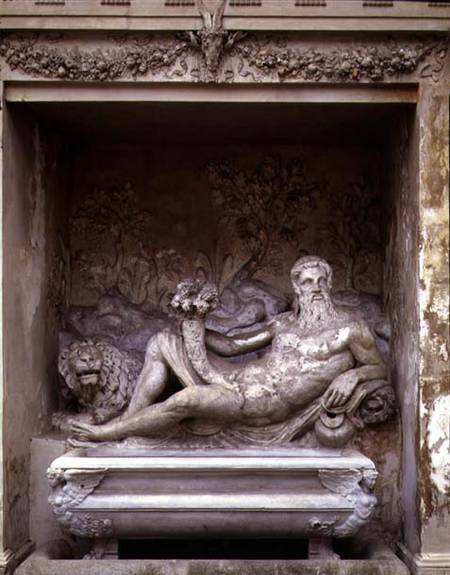 The Nymphaeum, detail of a statue of a river god within a niche holding a cornucopia, designed de Giacomo Vignola and Bartolomeo Ammannati