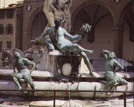The Fountain of Neptune, detail of three seated figures de Giambologna