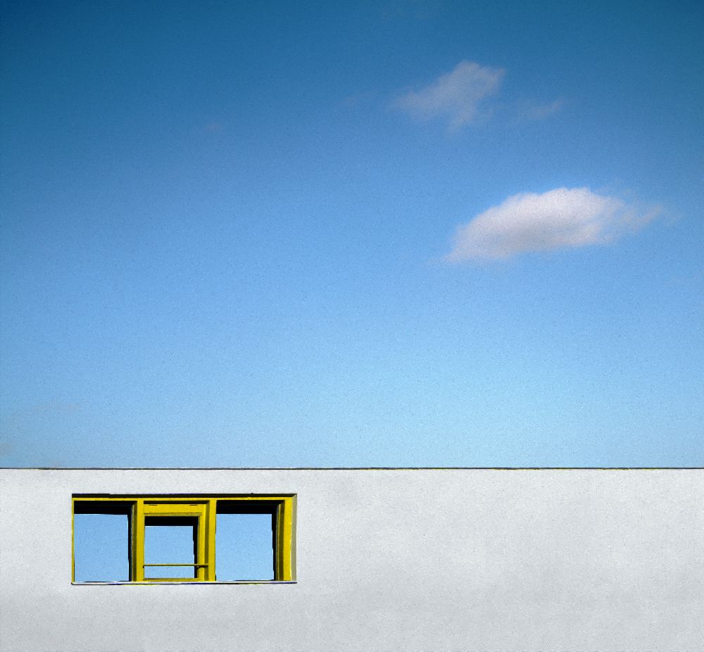 Yellow window de Gilbert Claes