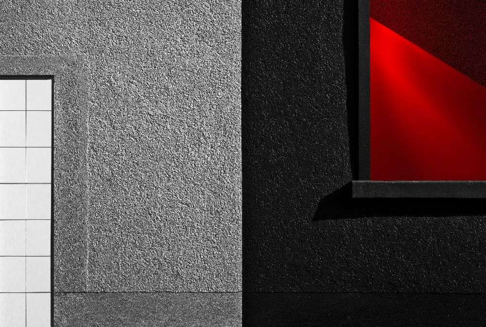 vitrina red black de Gilbert Claes