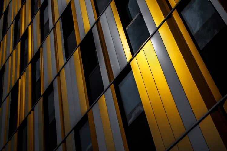 Yellow wall de Gilbert Claes