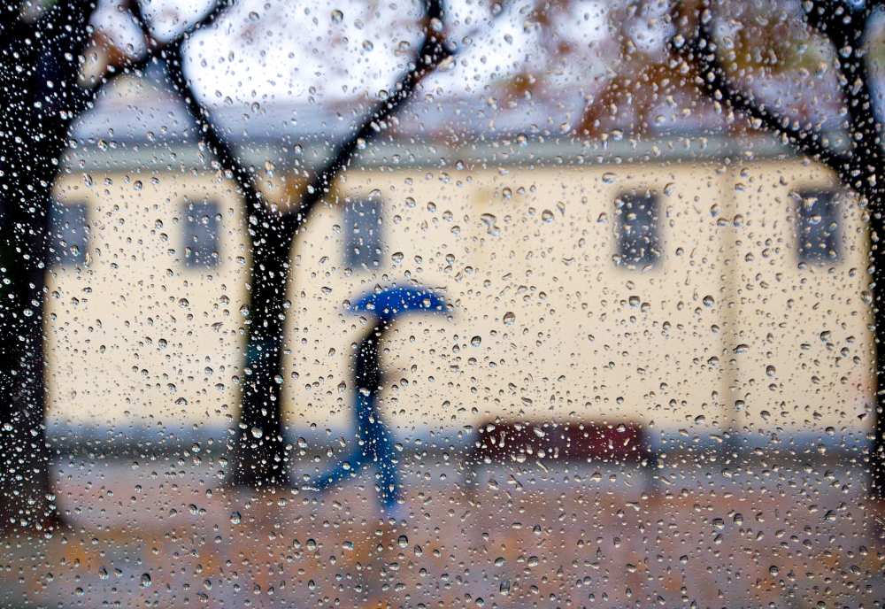 ....a rainy day de Giorgio Toniolo