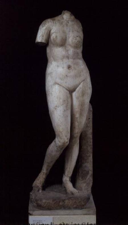Aphrodite standing nude, Alexandrian de Greek