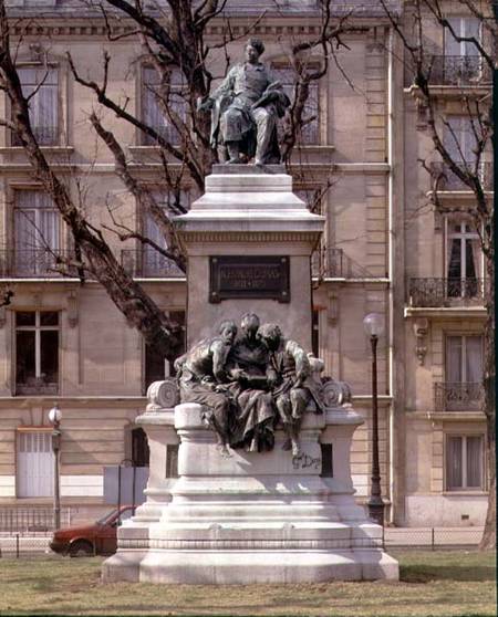 Monument to Alexander Dumas pere (1802-70) French novelist and playwright de Gustave Doré