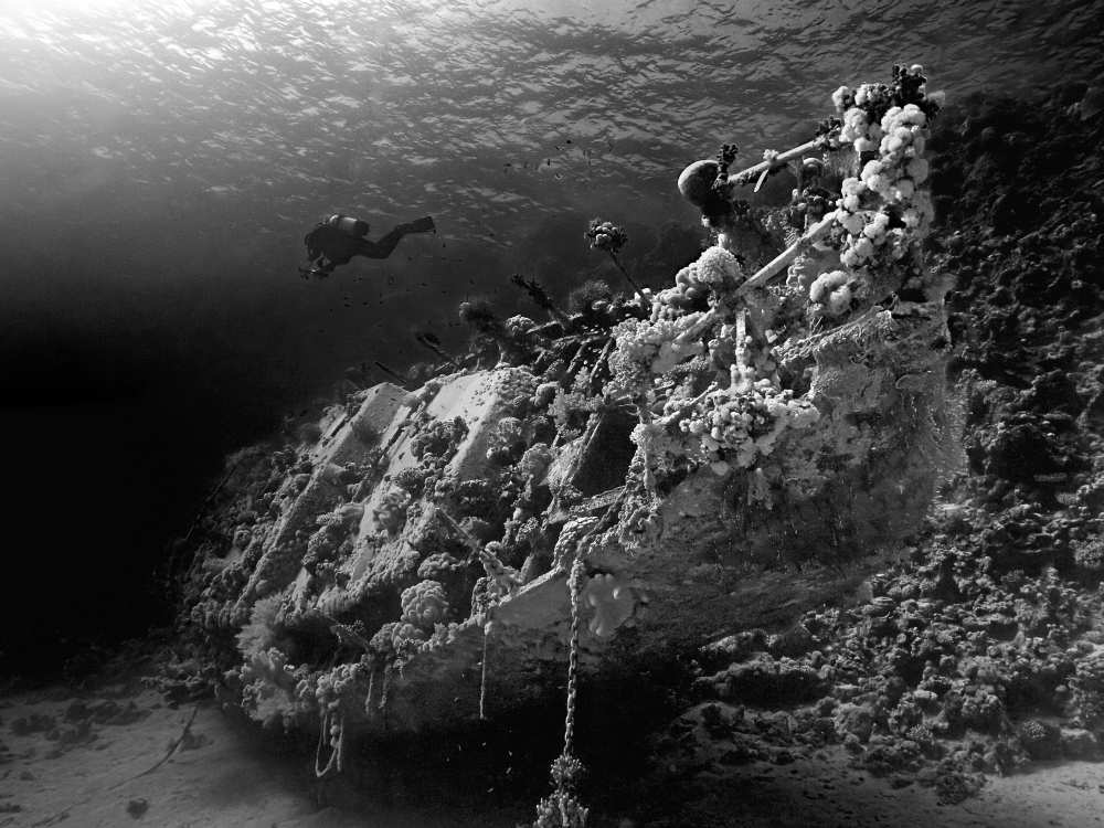 Sunken Yacht of Abu Galawa de Henry Jager