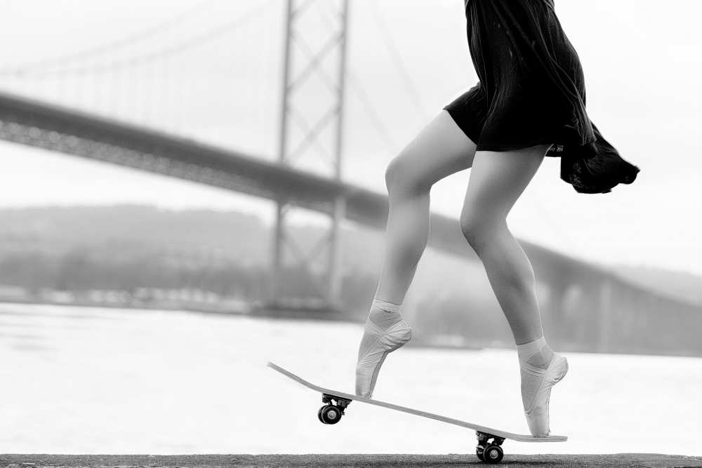 Skater Girl de Howard Ashton-Jones