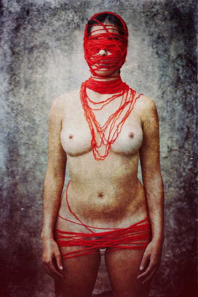 The thin red rope III de Igor Genovesi