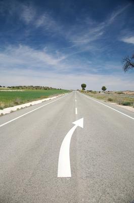 arrow road right de Iñigo Quintanilla