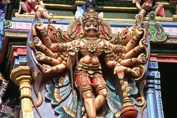 Detail of carved exterior showing Shiva (photo)  de Indian School