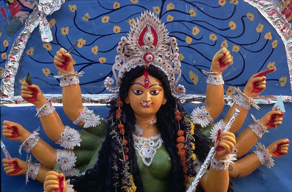 Statue of the Goddess Durga from the Durga Pooja Festival, Calcutta (photo)  de Indian School