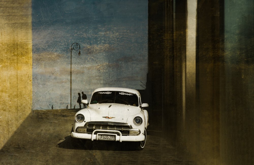 A white car in Havanna de Inge Schuster
