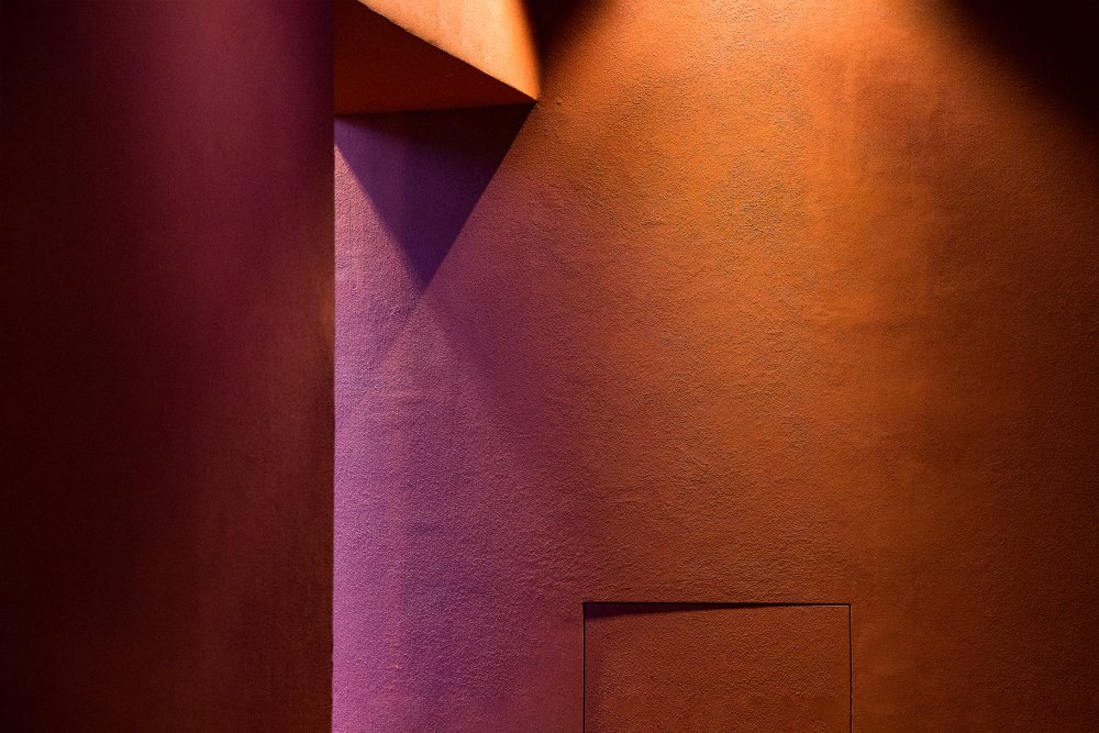 Light on a wall de Inge Schuster