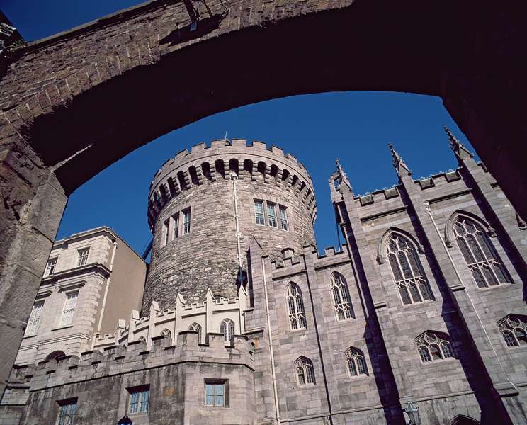 Dublin Castle, the Record Tower (photo)  de Irish School