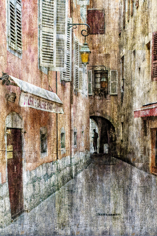 Old narrow street de Isabelle DUPONT