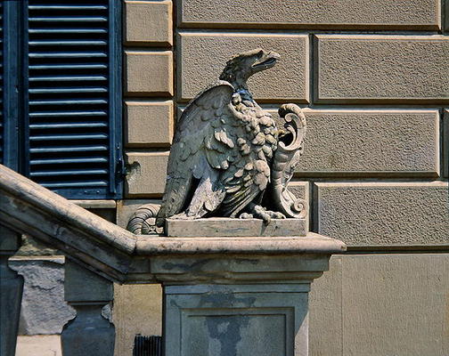 Eagle and crest, Villa di Celle (photo) de Italian School, (19th century)