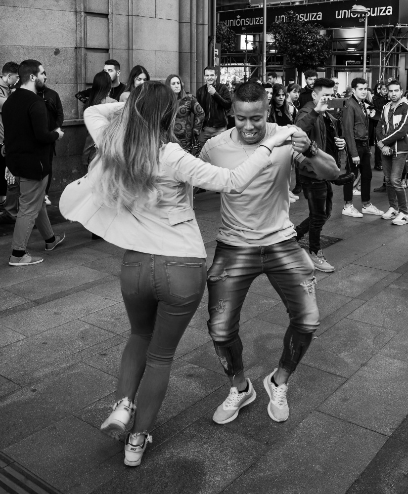 Dancing in the Street de Itzik Einhorn
