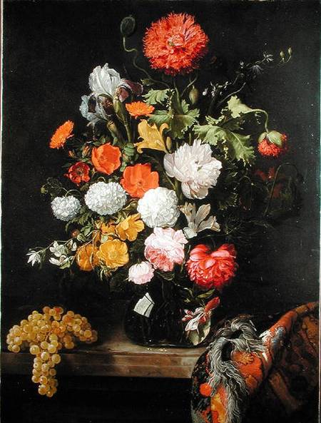 Still life of Flowers and grapes de Jacob Rootius