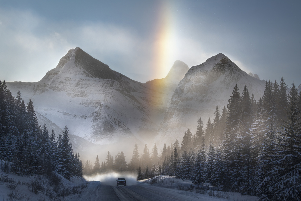Riding Under Frozen Rainbow de James S. Chia