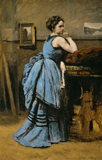 Mujer vestida de azul