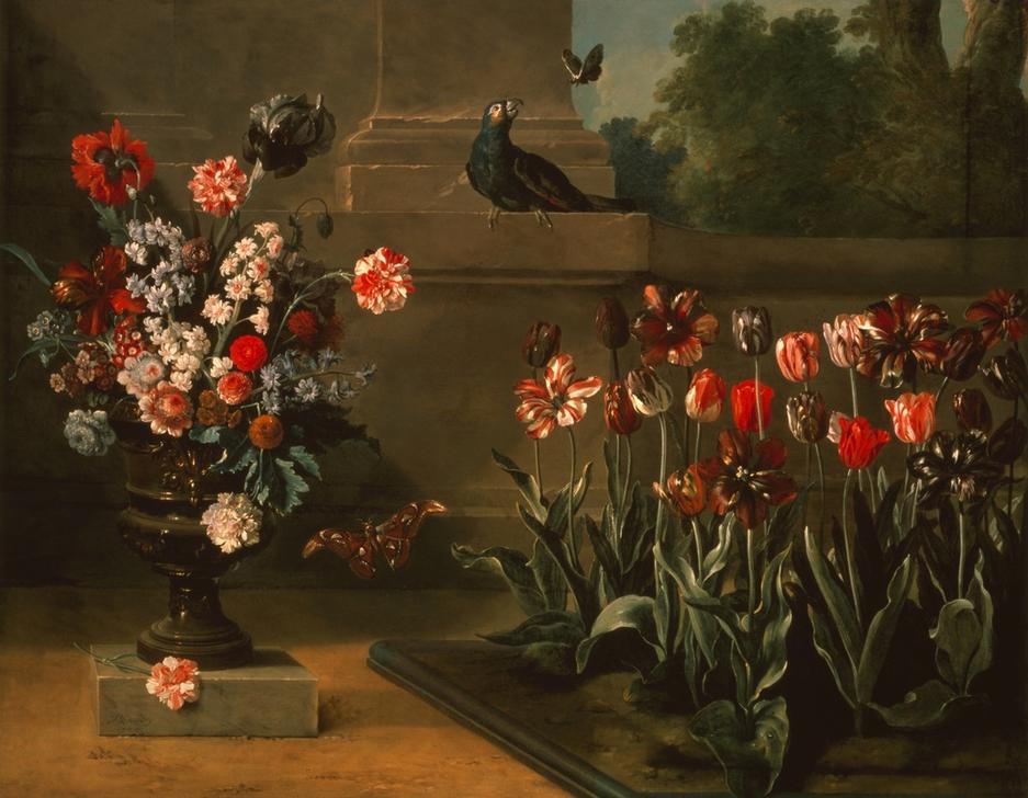 Parterre de tulipes et vase de fleurs au pied d’un mur de Jean Baptiste Oudry