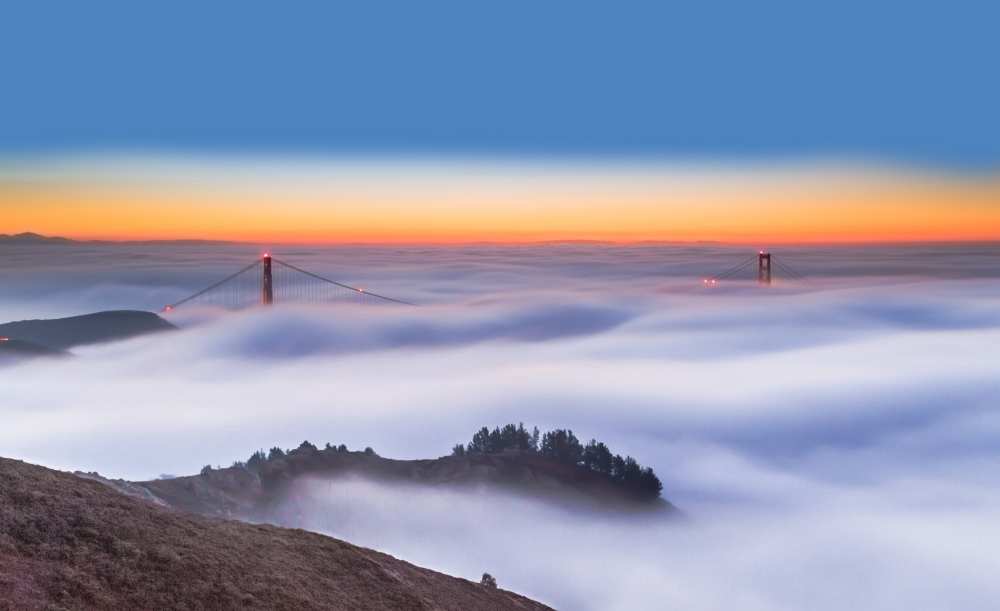 The Golden Gate Bridge in the Fog de Jenny Qiu