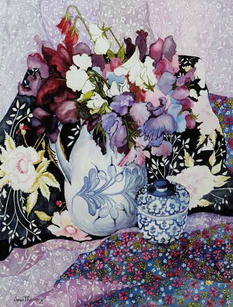 Sweet peas in a blue and white jug with blue and white pot and textiles de Joan  Thewsey