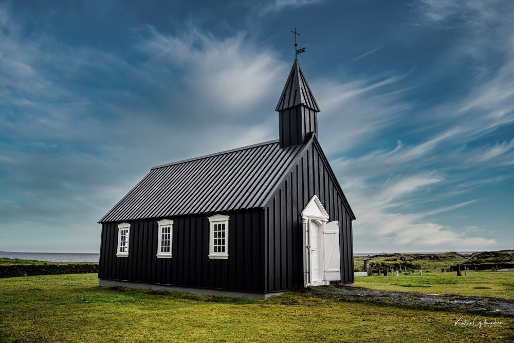 Black Church in Iceland de Kristvin Gudmundsson