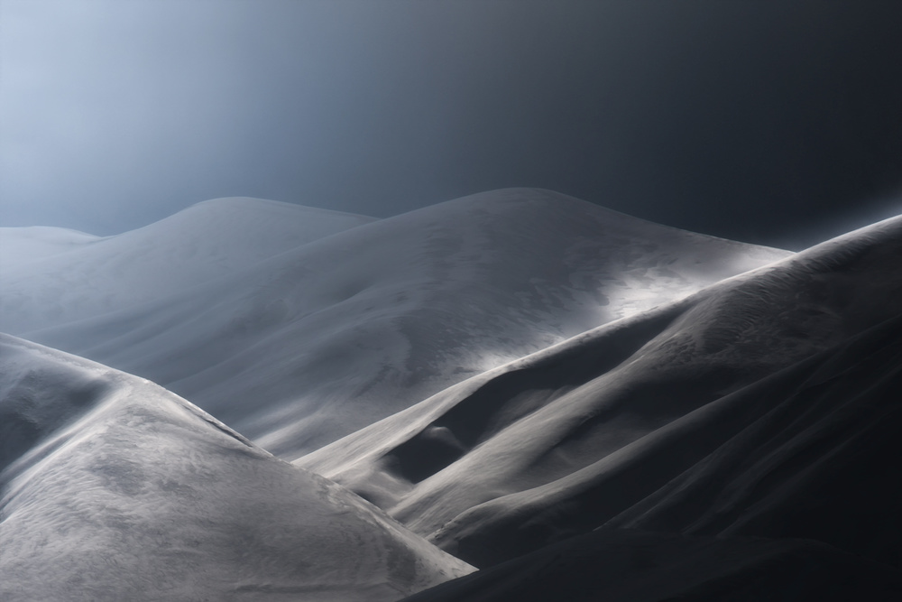 Snow Mountains de Majid Behzad