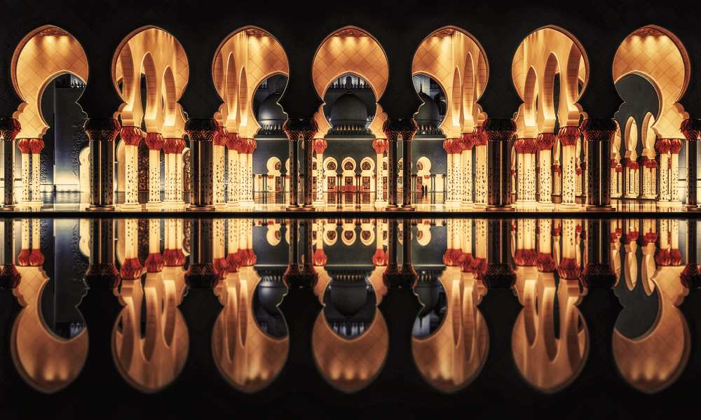 Reflections in the Mosque de Massimo Cuomo
