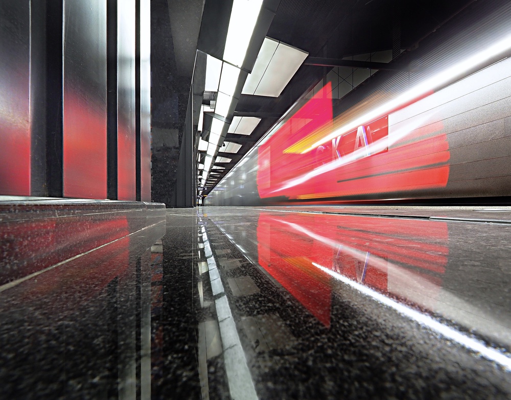 Moscow metro - red dragon de Maxim Makunin