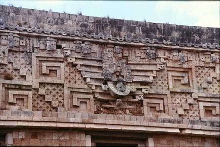 Carving detail from the Nunnery Quadrangle, Late Classic Maya de Mayan