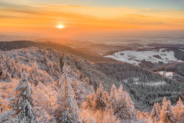 Winterabend auf dem Schauinsland im Schwarzwald de Michael Valjak