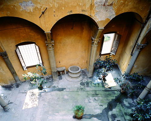 Interior Court, Villa Medicea di Careggi (photo) de Michelozzo  di Bartolommeo
