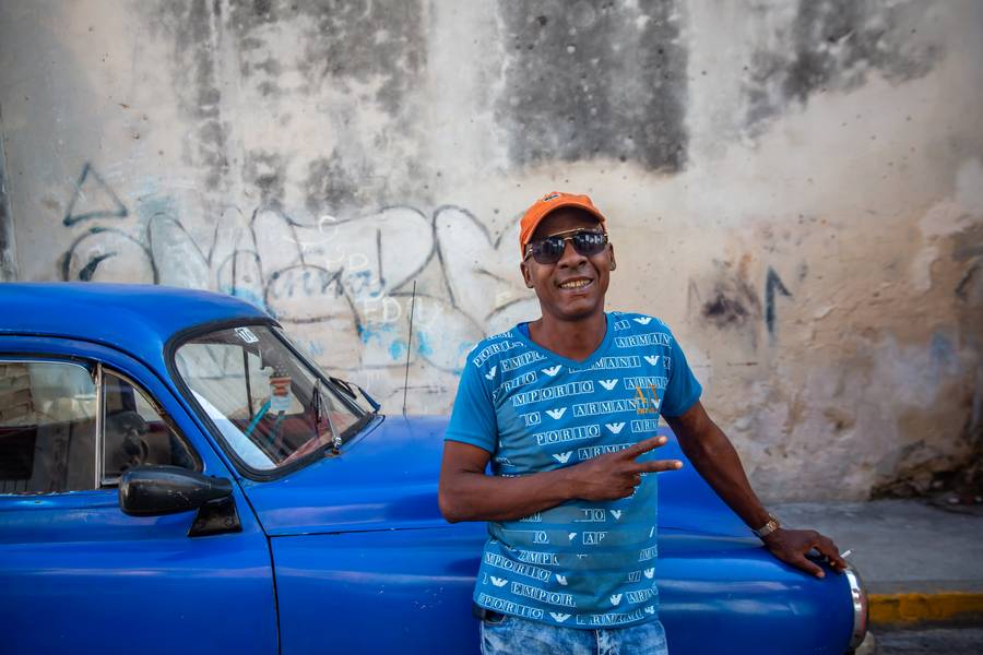 Blau in Blau in Havanna, Kuba de Miro May
