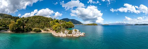 Bucht und Natur im Süden der Ionischen Insel Lefkada, Griechenland de Miro May