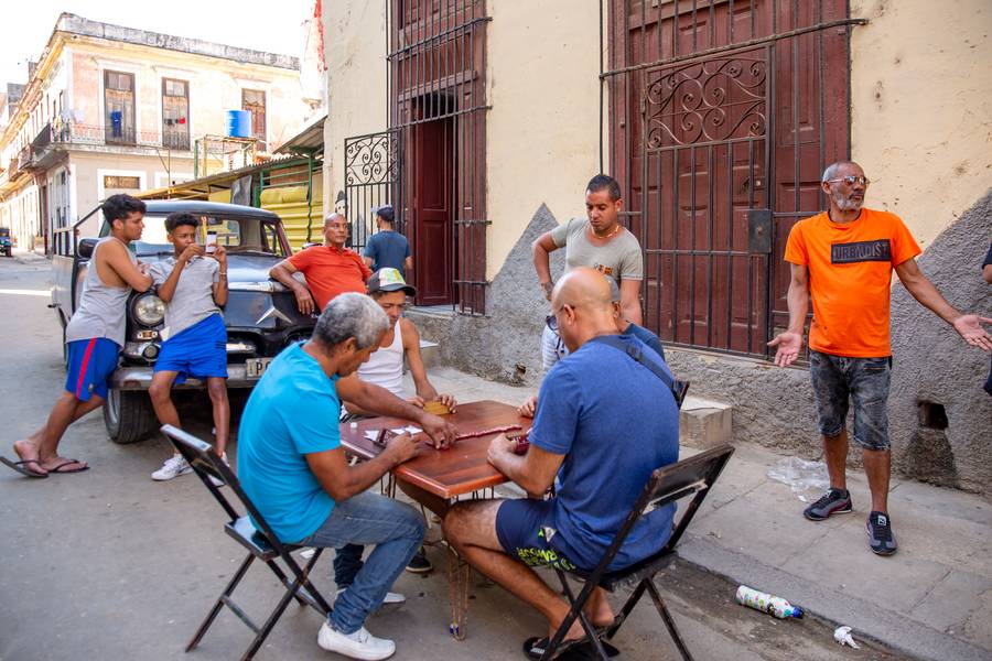 Domino in Havanna, Kuba de Miro May