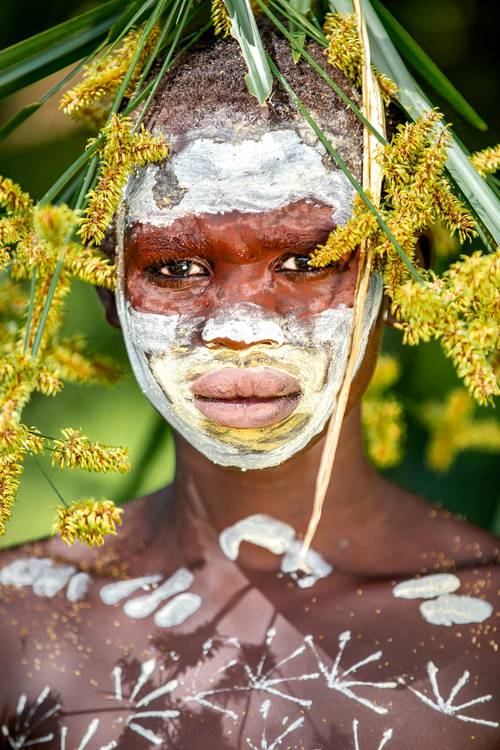 Porträt Junge aus dem Suri / Surma Stamm in Omo Valley, Äthiopien, Afrika de Miro May
