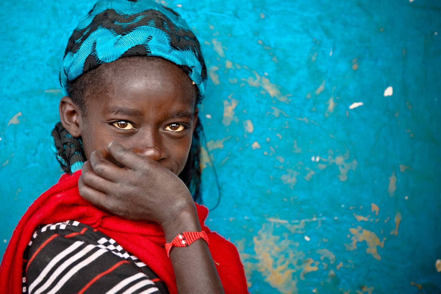 Portrait eines Mädchens in Äthiopien, Afrika. de Miro May