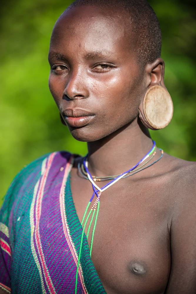 Portrait Suri Stamm in Omo Valley, Äthiopien - Afrika de Miro May