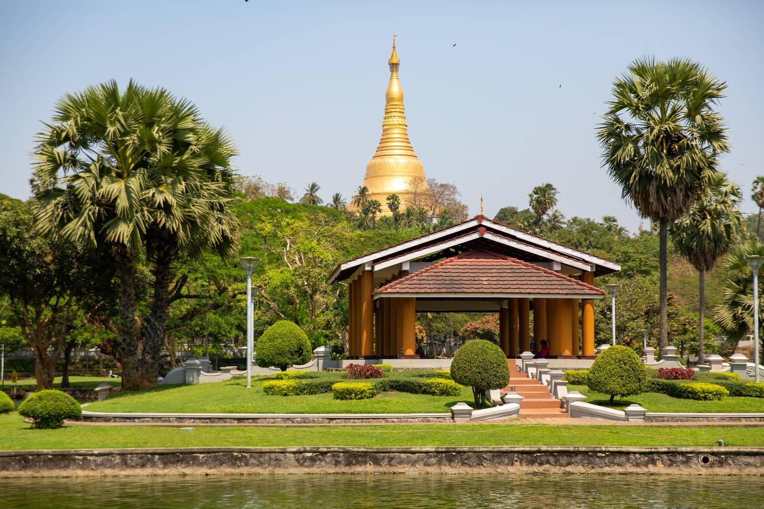 Shwedagon Pagode in Yangon (Rangun) Myanmar (Burma) de Miro May