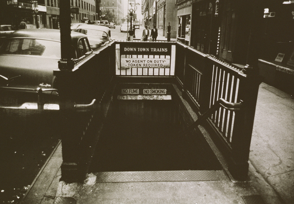 New York City Downtown Subway Entrance, Untitled 42 de Nat Herz