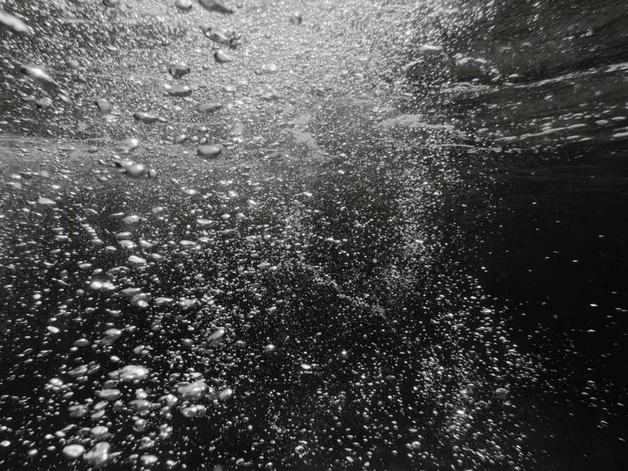 Unterwasserblasen im Mittelmeer, Sardinien de Laura Nenz
