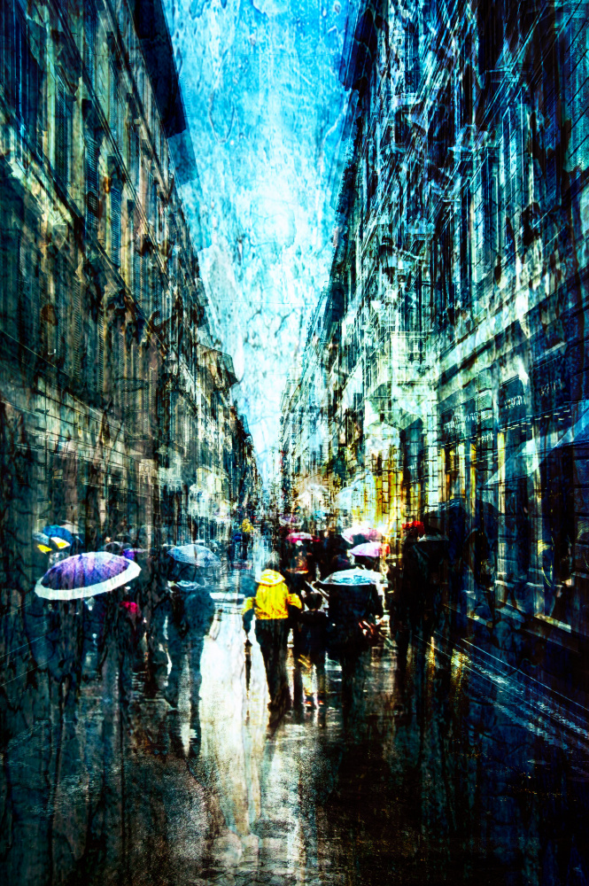 Umbrellas in the alley de Nicodemo Quaglia
