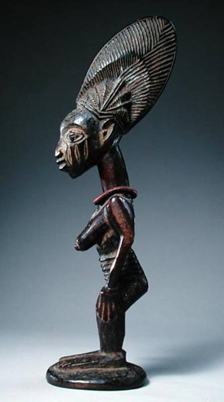Standing Female Figure, Yoruba Culture de Nigerian