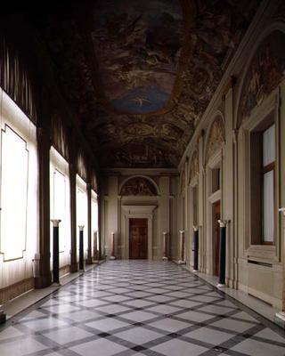 The interior loggia, designed by Flaminio Ponzio (c.1560-1613) 1589 (photo) de 