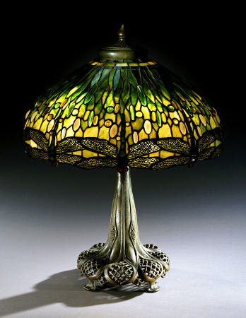 A ''Drophead Dragonfly'' Leaded Glass And Bronze Table Lamp de 