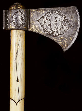 A Fine Persian Engraved And Damascened Steel Axe-Head (Tabarzin) With An Ivory Handle de 