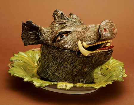 A German Faience Boar''s Head Tureen Cover And Stand, Probably Strasbourg, Circa 1750 de 