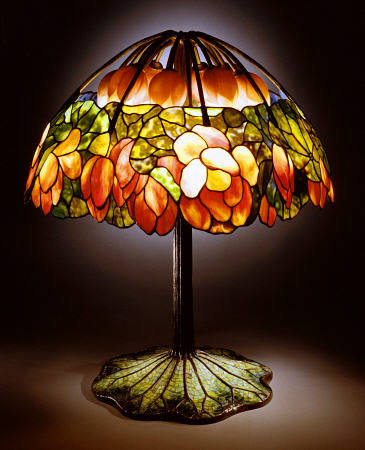 A Leaded Glass, Bronze And Mosaic ''Lotus'' Lamp By Tiffany Studios, Circa 1900-1910 de 